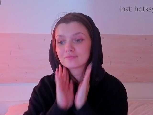 Hotksy live cam on BongaCams