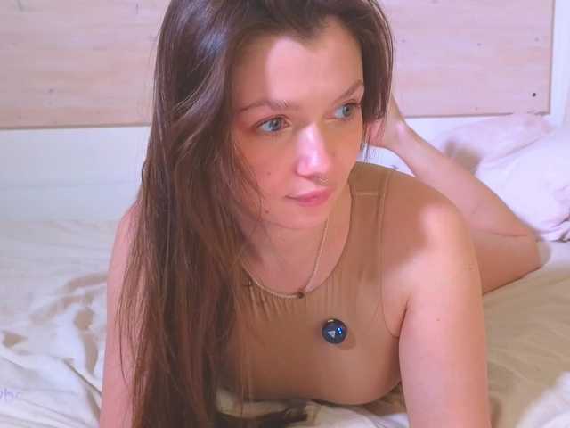 Hotksy's BongaCams show and profile