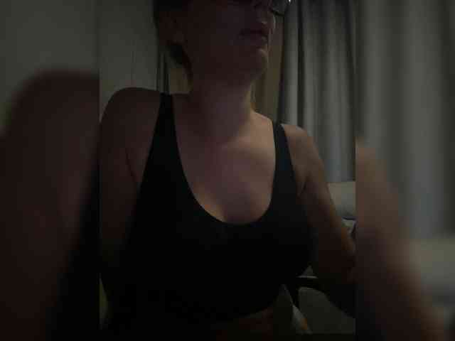 Nuevacachonda69 webcam