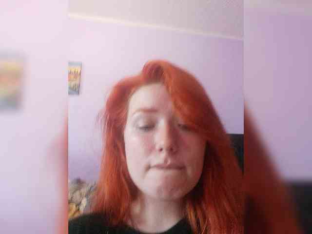 Horny-Lina webcam
