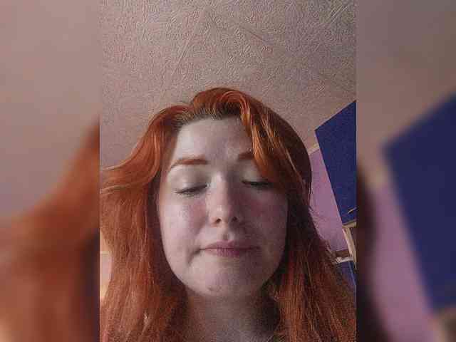 Horny-Lina webcam