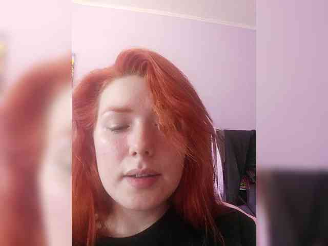Horny-Lina webcam