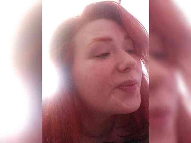 Horny-Lina webcam