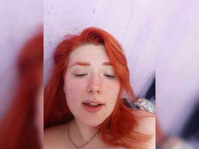 Horny-Lina webcam