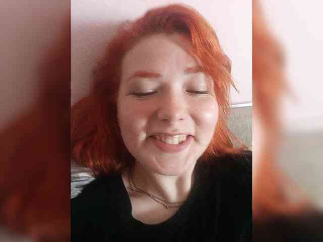 Horny-Lina webcam