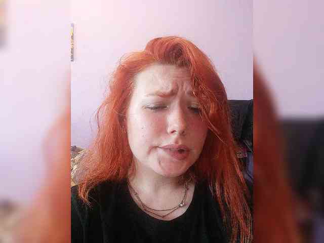 Horny-Lina webcam