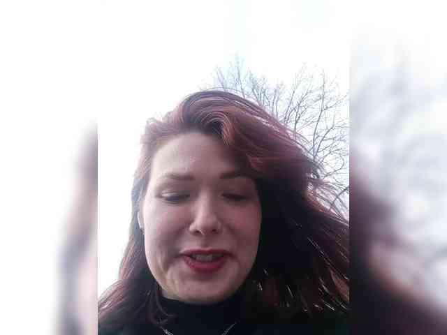 Horny-Lina webcam