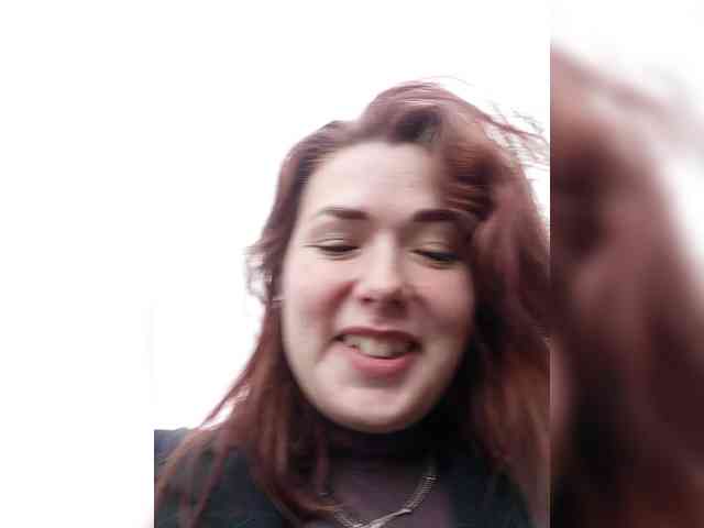 Horny-Lina webcam