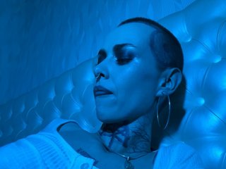 MARLA_SINGER