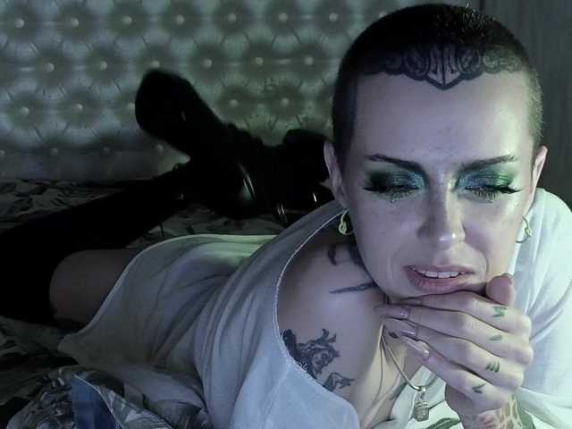 Haermit live cam on BongaCams