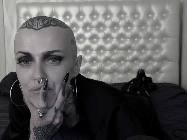 Haermit live webcam show
