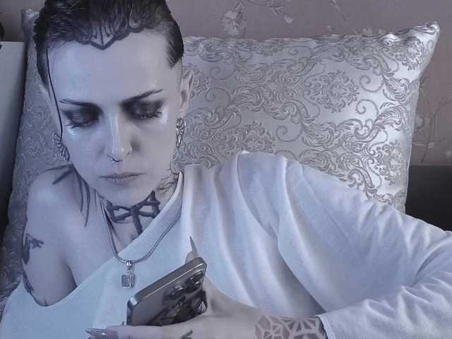 MARLA_SINGER