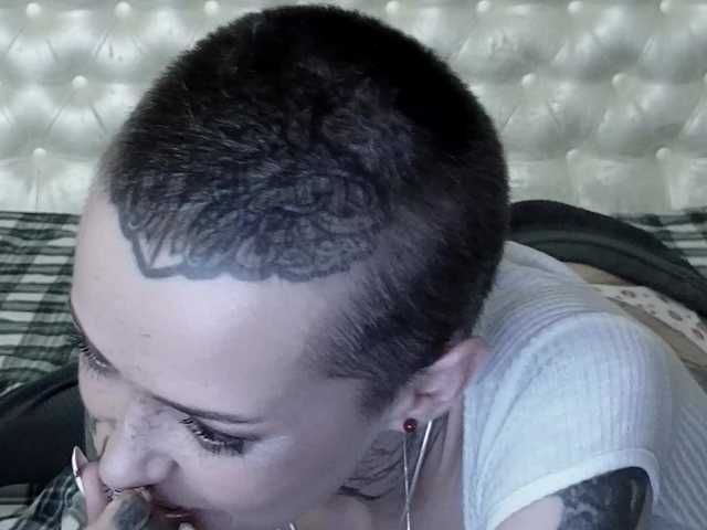Haermit live cam on BongaCams