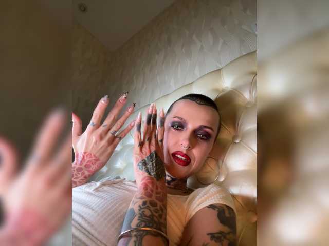 MARLA_SINGER