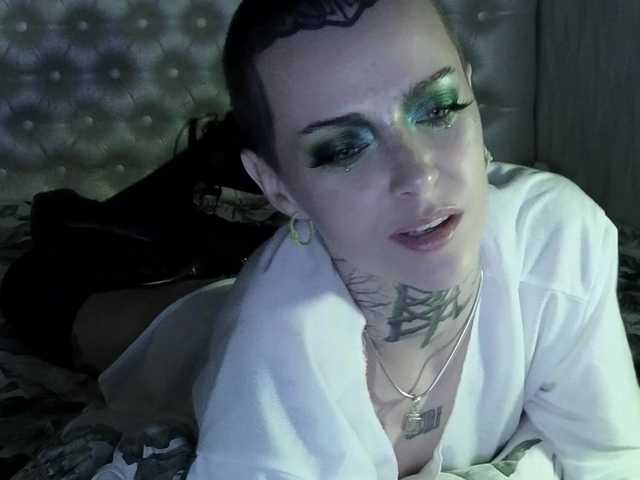 MARLA_SINGER