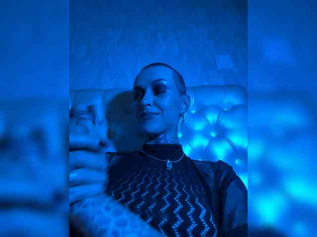 MARLA_SINGER webcam