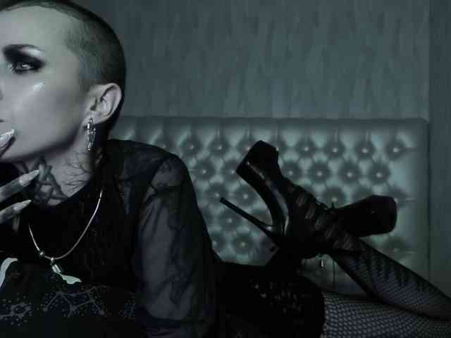 MARLA_SINGER webcam