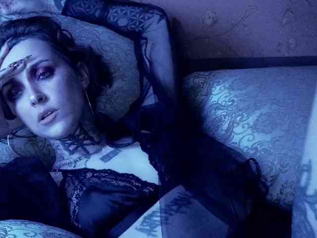 MARLA_SINGER webcam