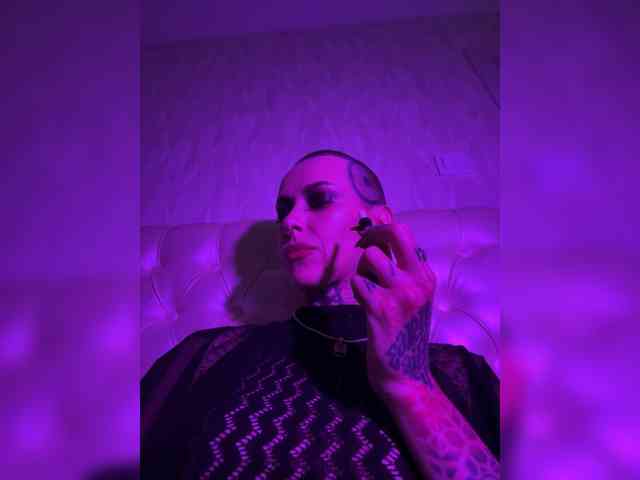 MARLA_SINGER webcam