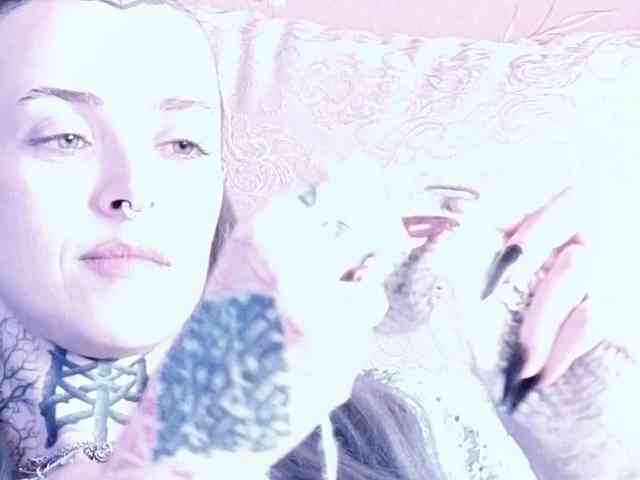 MARLA_SINGER webcam