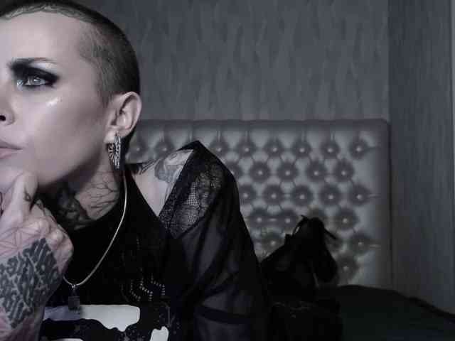 MARLA_SINGER webcam