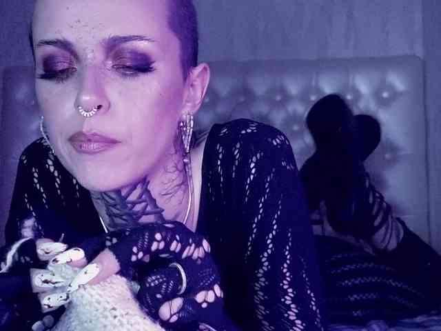 MARLA_SINGER webcam