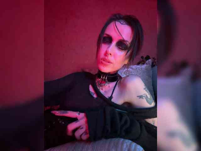 MARLA_SINGER webcam