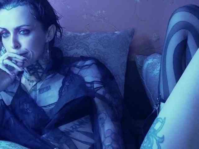 MARLA_SINGER webcam