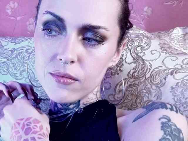 MARLA_SINGER webcam