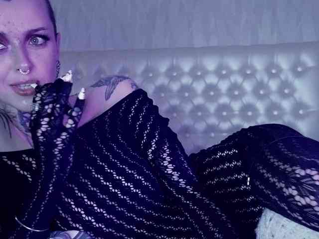MARLA_SINGER webcam