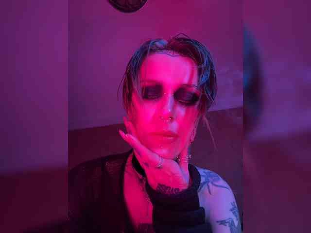 MARLA_SINGER webcam