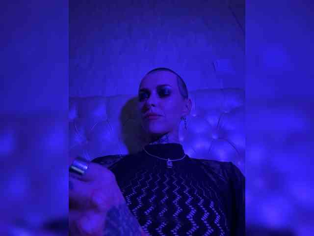 MARLA_SINGER webcam
