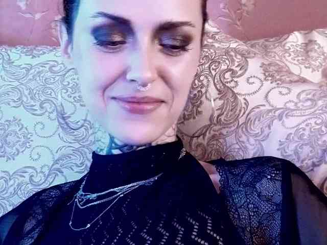 MARLA_SINGER webcam