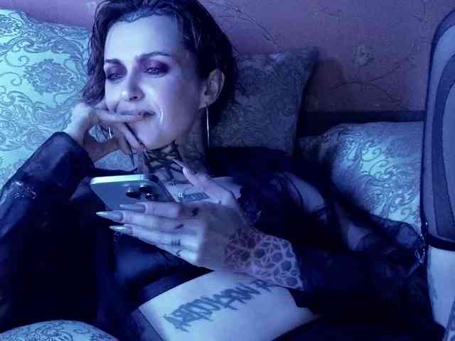 MARLA_SINGER webcam