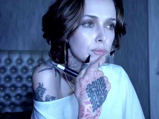 MARLA_SINGER webcam