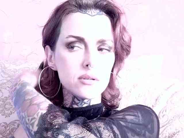 MARLA_SINGER webcam