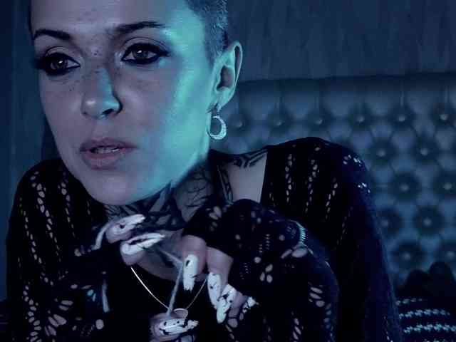 MARLA_SINGER webcam