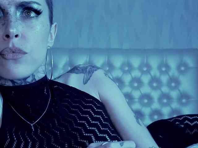 MARLA_SINGER
