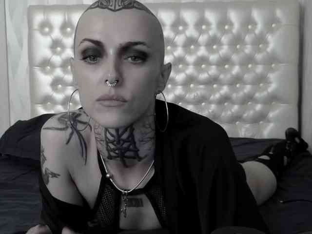 MARLA_SINGER