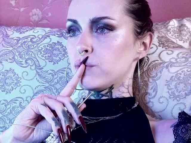 MARLA_SINGER webcam