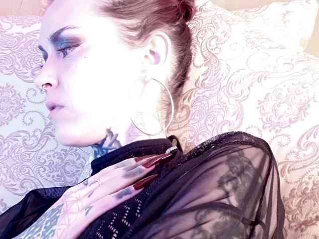 MARLA_SINGER webcam