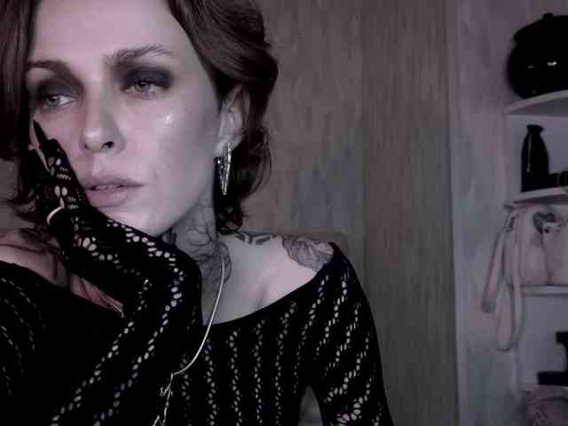 MARLA_SINGER webcam