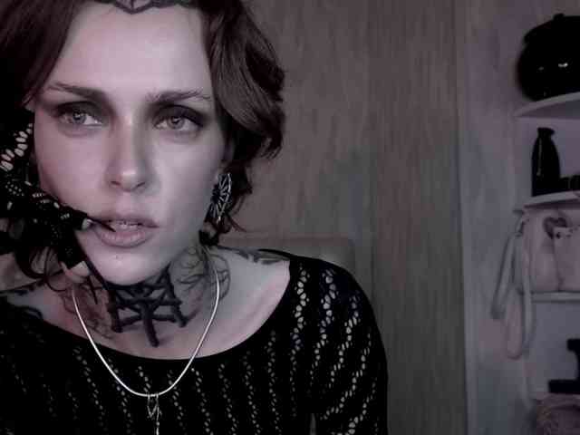 MARLA_SINGER webcam