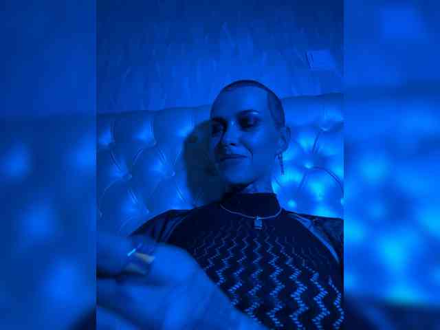 MARLA_SINGER webcam