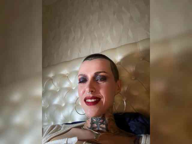 MARLA_SINGER webcam