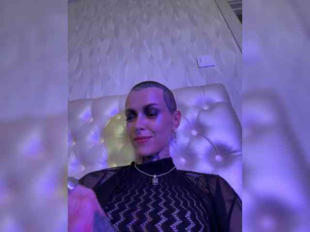 MARLA_SINGER webcam