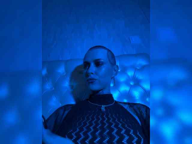 MARLA_SINGER webcam