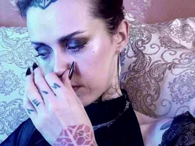 MARLA_SINGER webcam