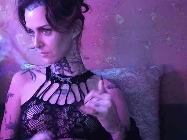 MARLA_SINGER webcam