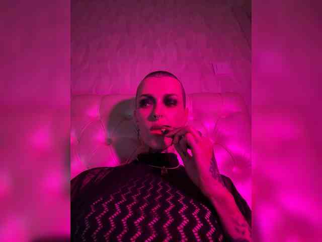 MARLA_SINGER webcam